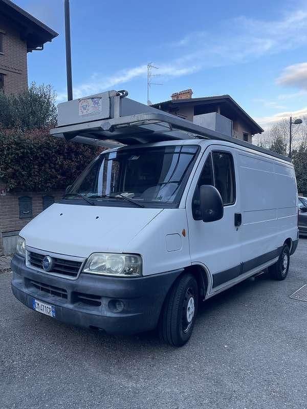 Usata Fiat Ducato 84 CV (61 kW) 2004 Bianco Furgone