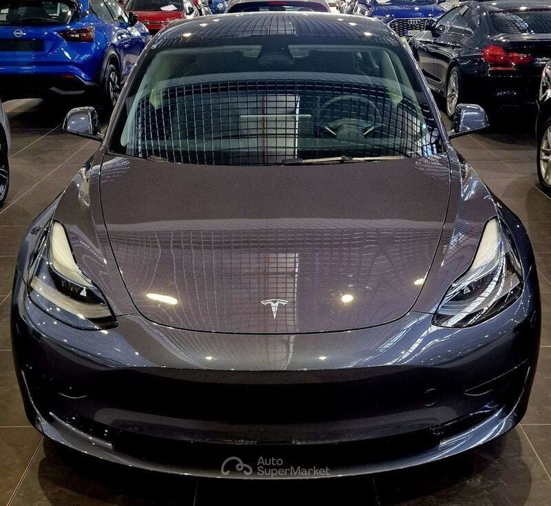 Blu Usata 2023 Tesla Model 3 Standard Range Tre volumi | 29.900 € (Super prezzo) - Immagine 1/4
