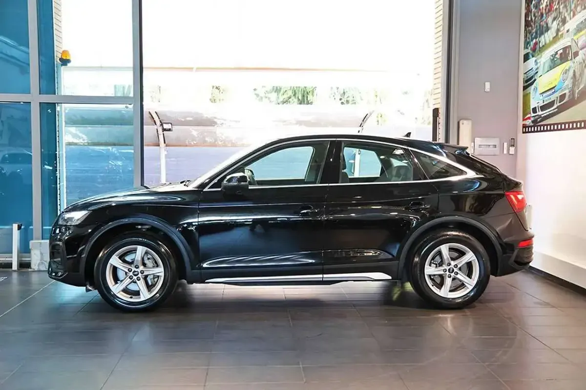 Begagnad Audi Q5 Sportback Advanced Plus 163 HK (119 kW) 2022 Svart SUV