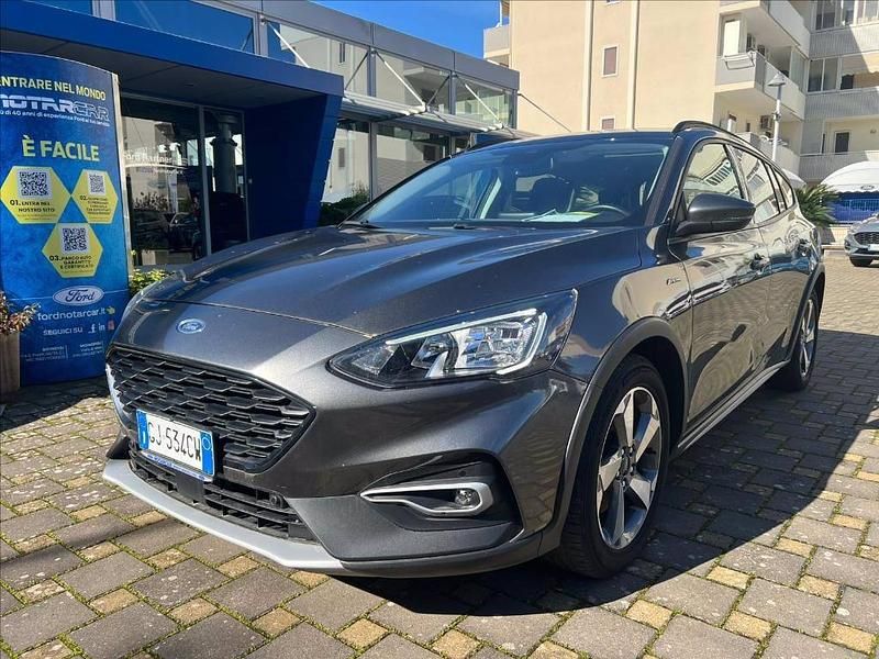 Usata Ford Focus Active 120 CV (88 kW) 2022 Grigio Station wagon