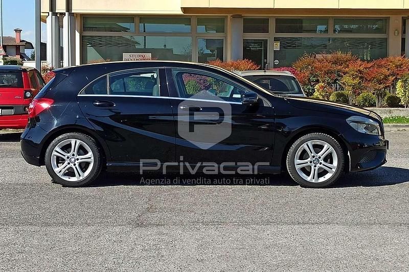 Usata Mercedes A180 Executive 109 CV (80 kW) 2015 Nero Berlina