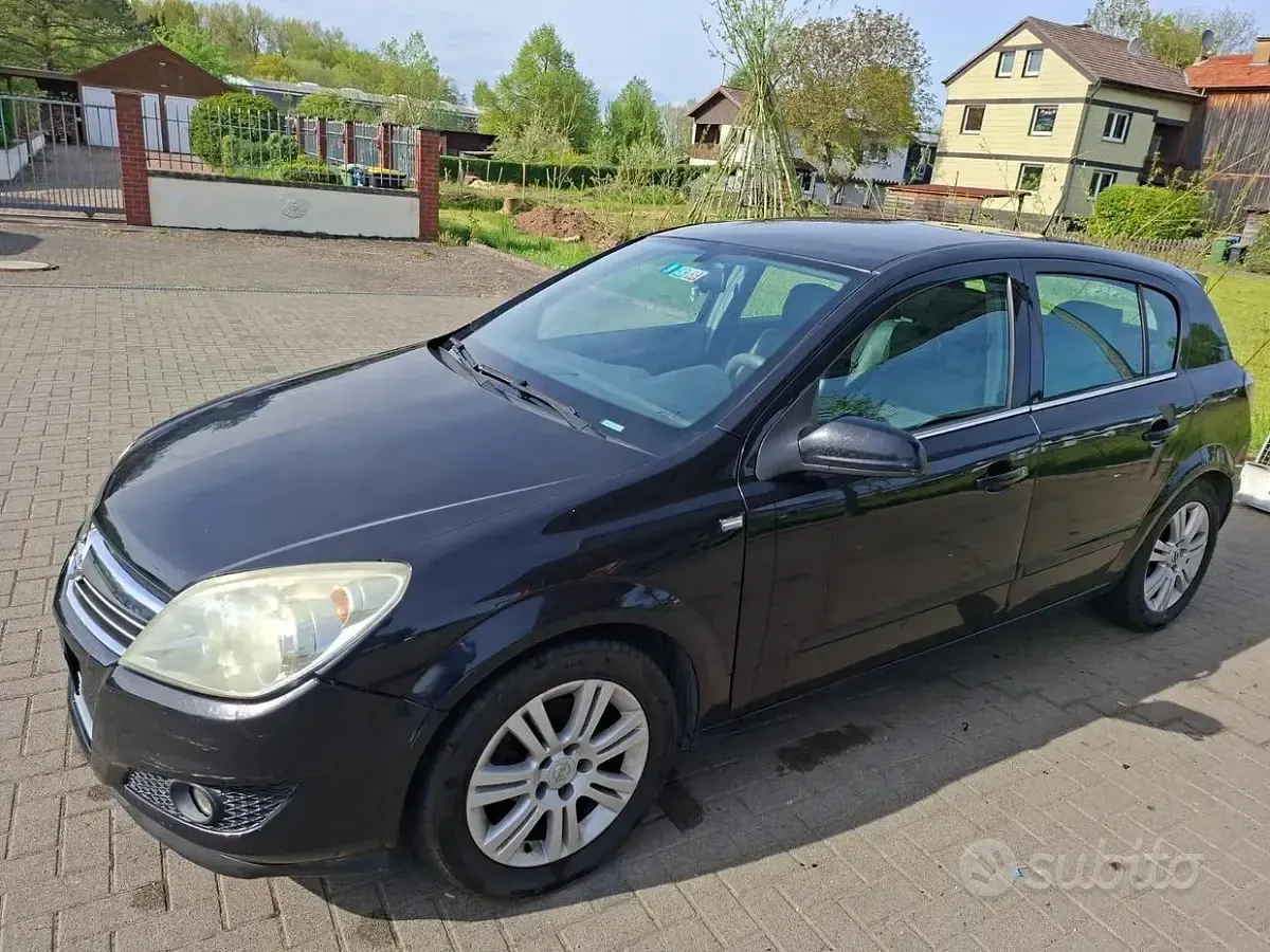 Occasion Opel Astra 101 ch (74 kW) 2007 Noir Break