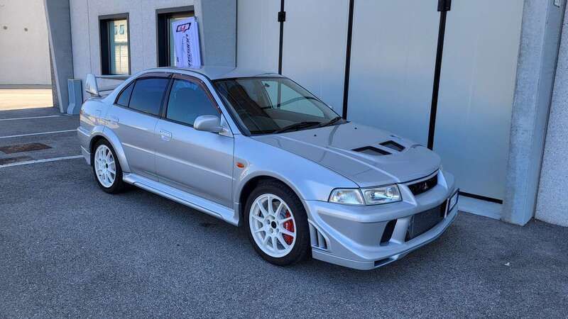 Usata Mitsubishi Lancer Edition 280 CV (205 kW) 2001 Grigio Berlina