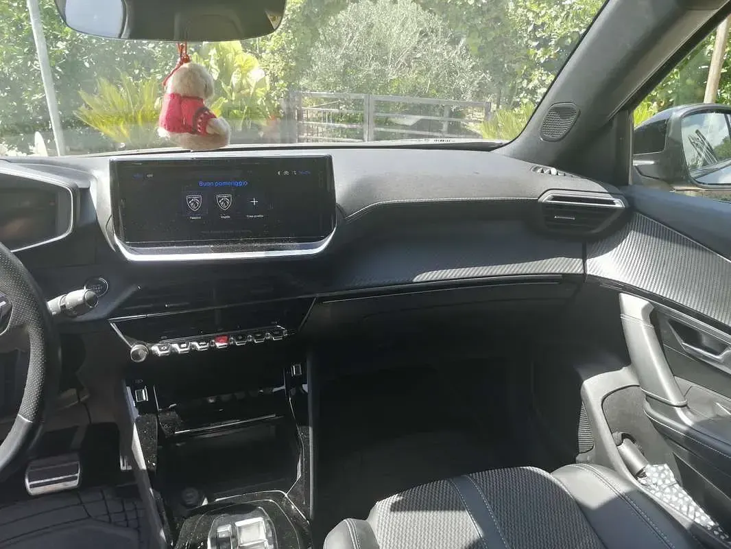 Usata Peugeot e-2008 GTi 56 kW (77 CV) 2023 SUV