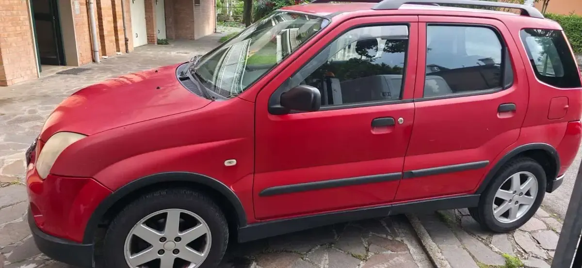 Usata Suzuki Ignis 69 CV (50 kW) 2004 Rosso Utilitaria