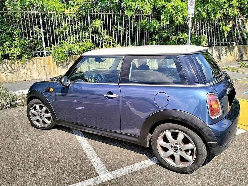 Usata Mini Cooper D 110 CV (80 kW) 2011 Utilitaria