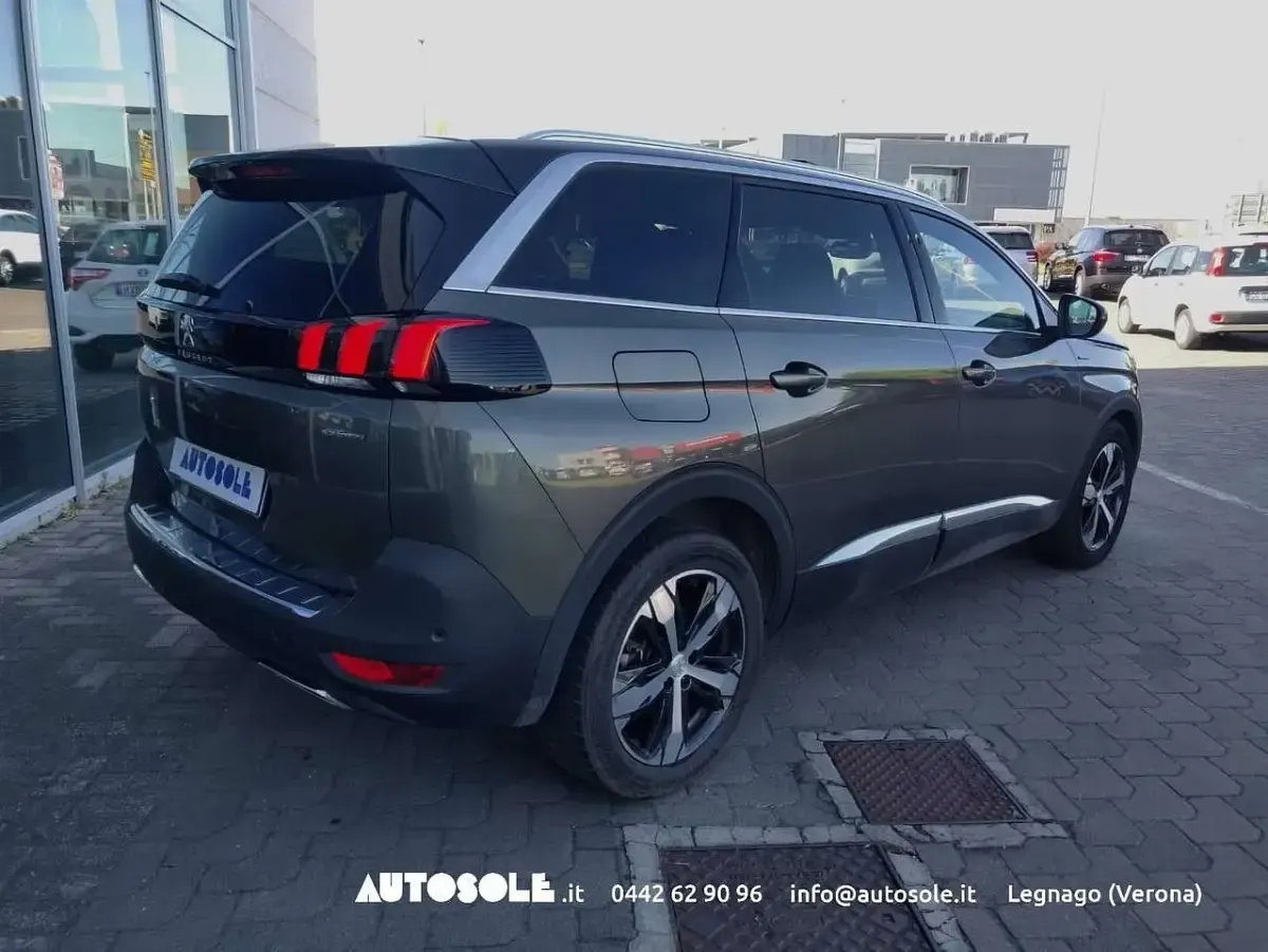 Usata Peugeot 5008 GT-line 131 CV (96 kW) 2019 Verde SUV