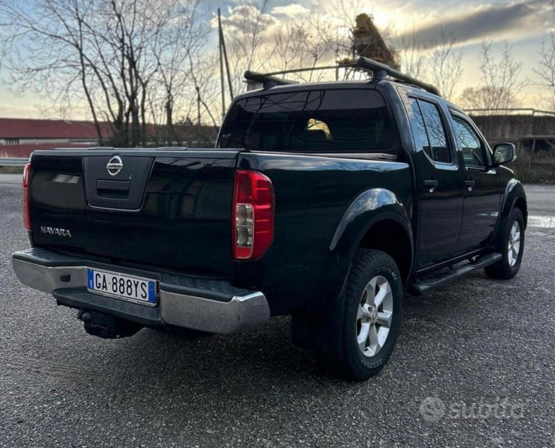 Usata Nissan Navara 171 CV (125 kW) 2008 Nero Pick-up