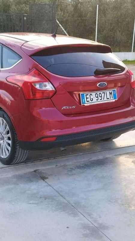 Usata Ford Focus Titanium 116 CV (85 kW) 2011 Bordeux Berlina