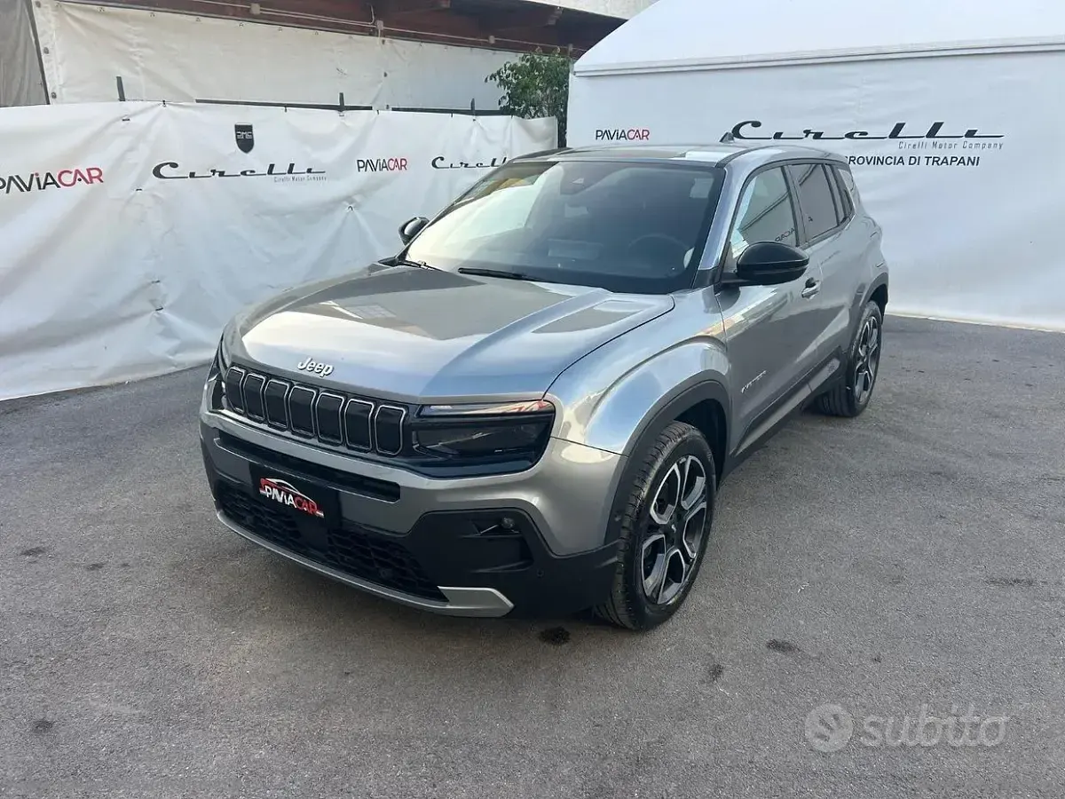 Usata Jeep Avenger Summit 101 CV (74 kW) 2025 Grigio SUV