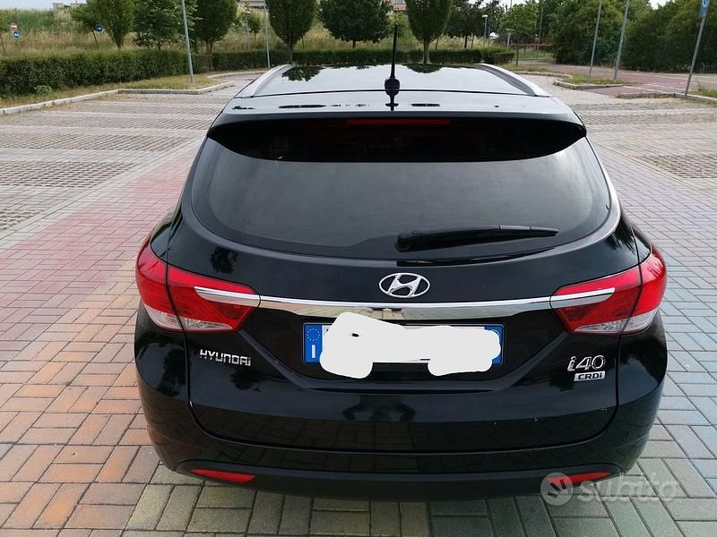 Usata Hyundai i40 136 CV (100 kW) 2015 Nero Station wagon