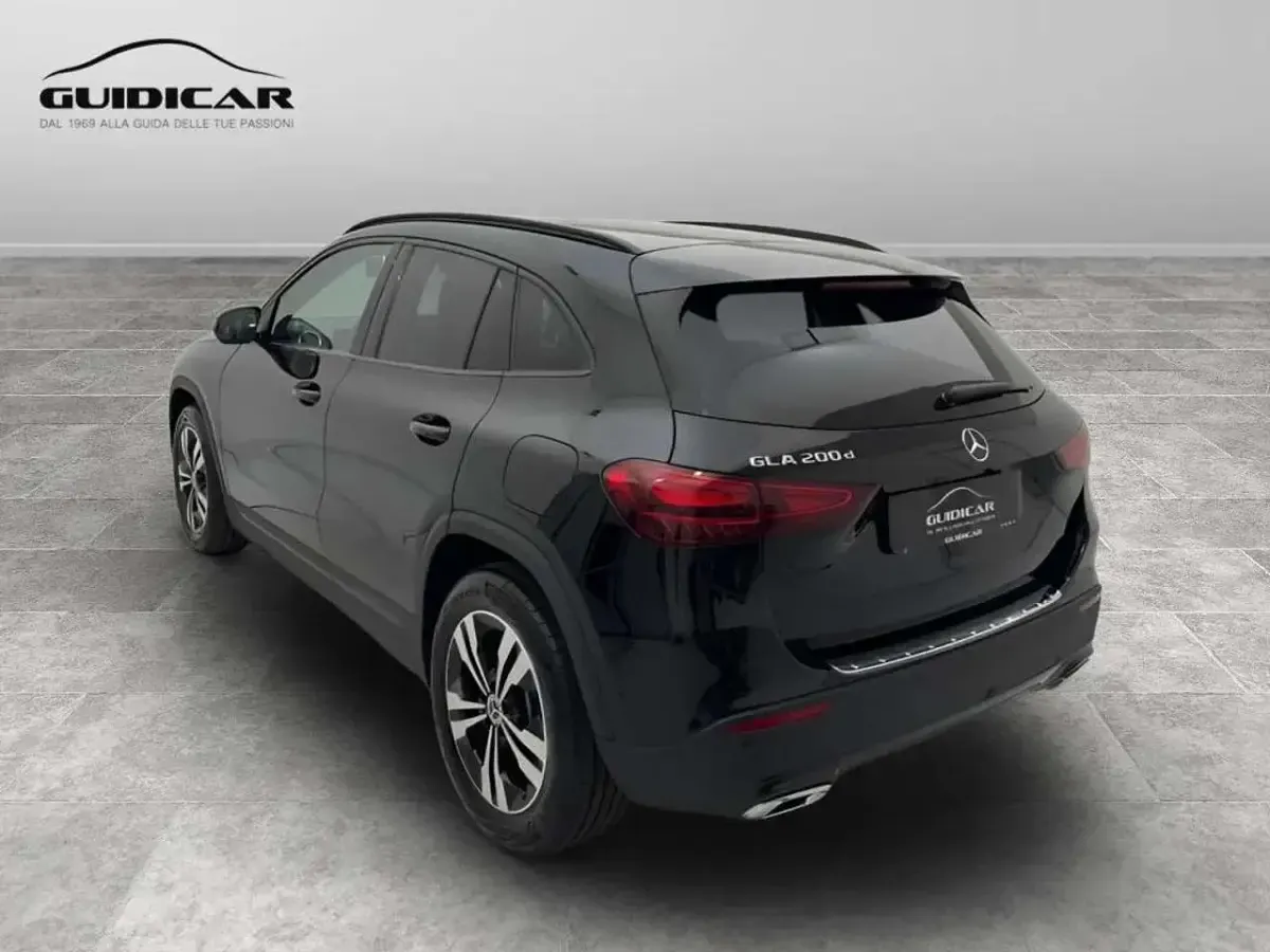 Nuova Mercedes GLA200 Progressive 150 CV (110 kW) 2026 Nero notte SUV