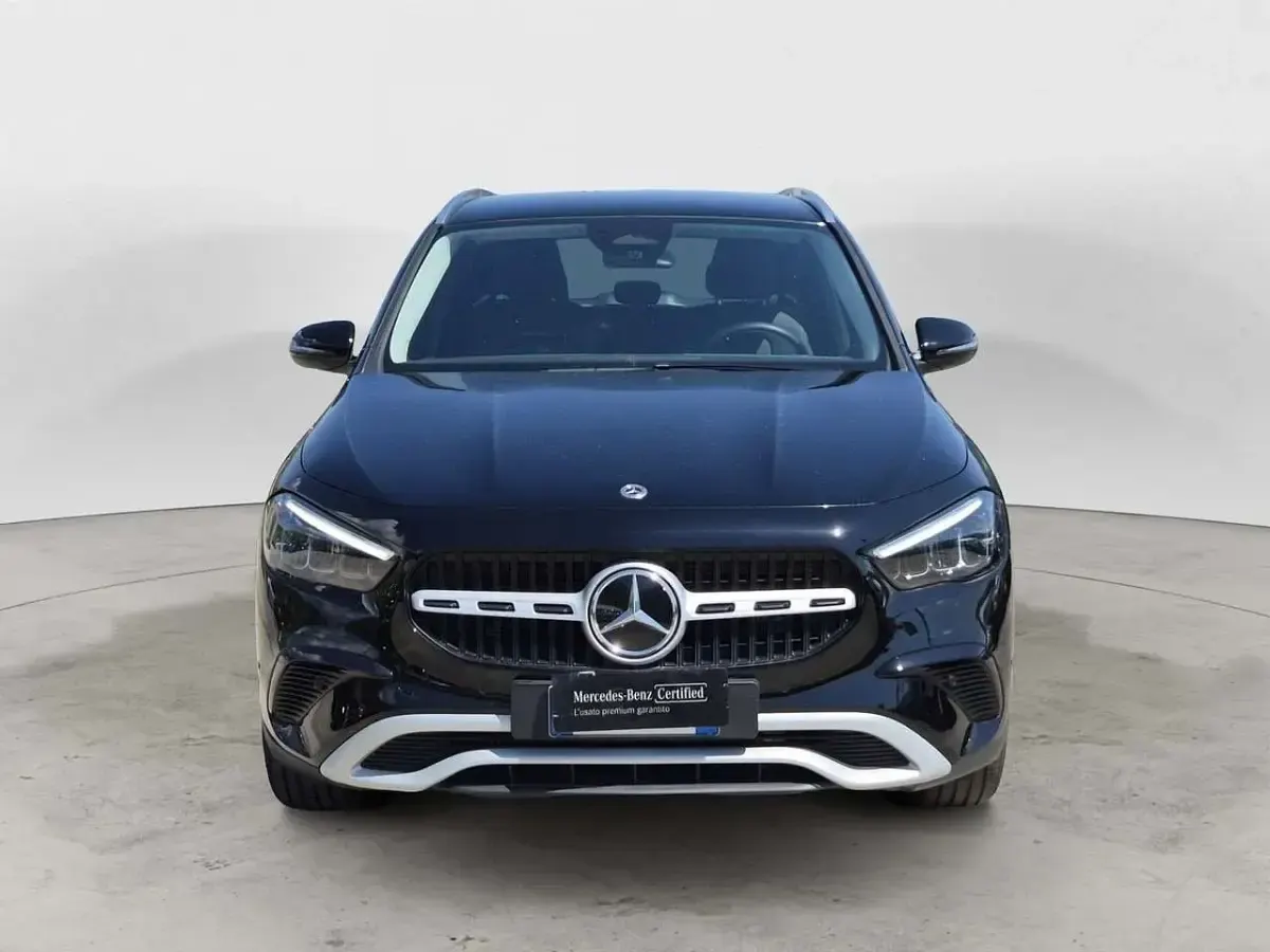 Usata Mercedes GLA180 Advanced 116 CV (85 kW) 2025 Nero SUV