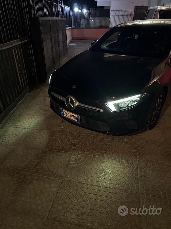 Usata Mercedes A180 136 CV (100 kW) 2020 Nero Berlina