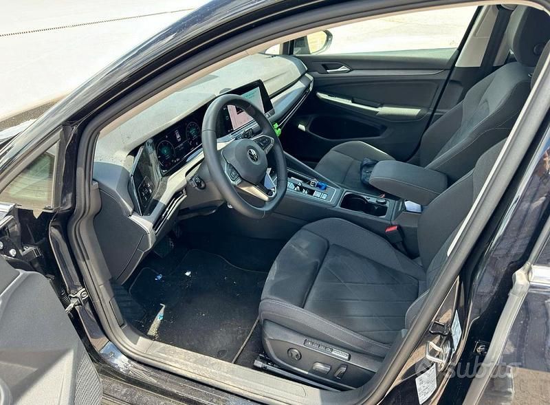 Usata VW Golf VIII Style 150 CV (110 kW) 2022 Nero Station wagon