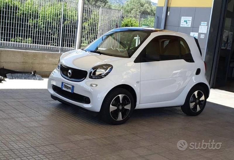 Usata Smart ForTwo Coupé 71 CV (52 kW) 2016 Bianco Coupé