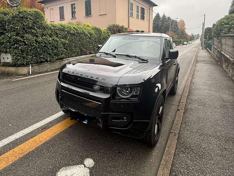 Nero Usata 2023 Land Rover Defender Carpathian Edition SUV | 100.000 € (Molto cara) - Immagine 1/4