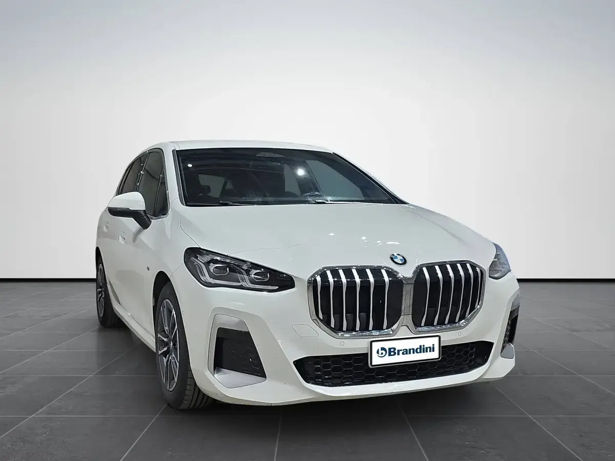 Usata BMW 218 M Sport 150 CV (110 kW) 2023 Alpine white Station wagon