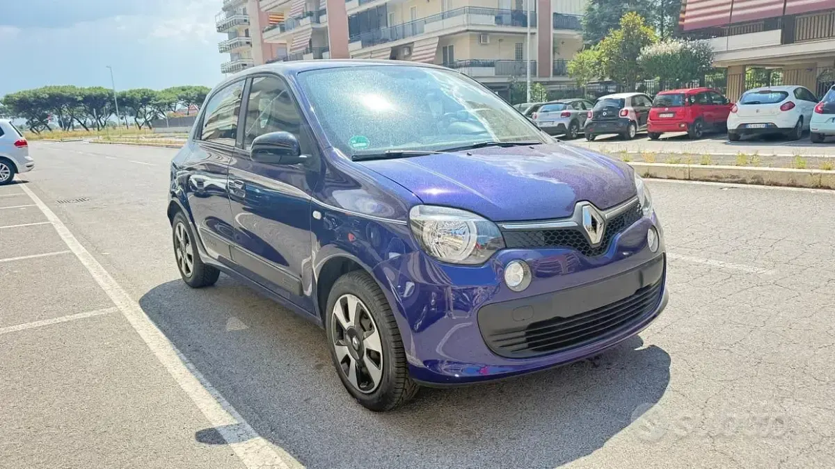 Usata Renault Twingo SE 69 CV (50 kW) 2018 Bluazzurro Utilitaria