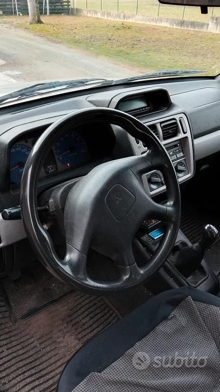 Usata Mitsubishi Pajero 120 CV (88 kW) 2001 SUV