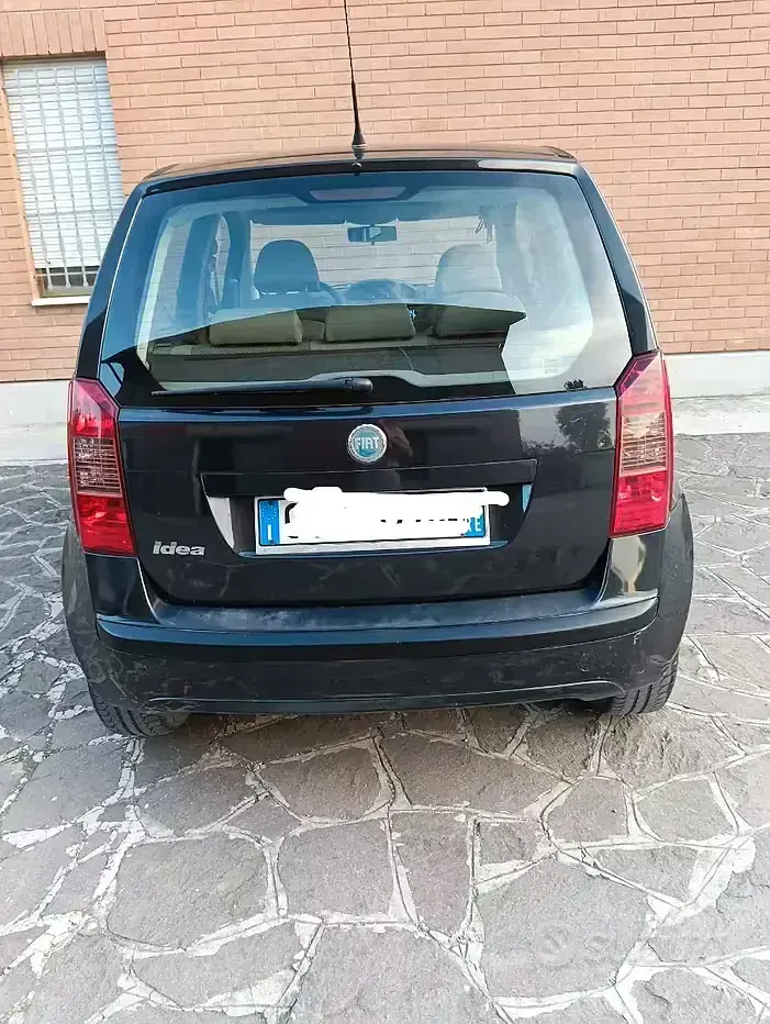 Usata Fiat Idea 95 CV (69 kW) 2005 Nero Monovolume