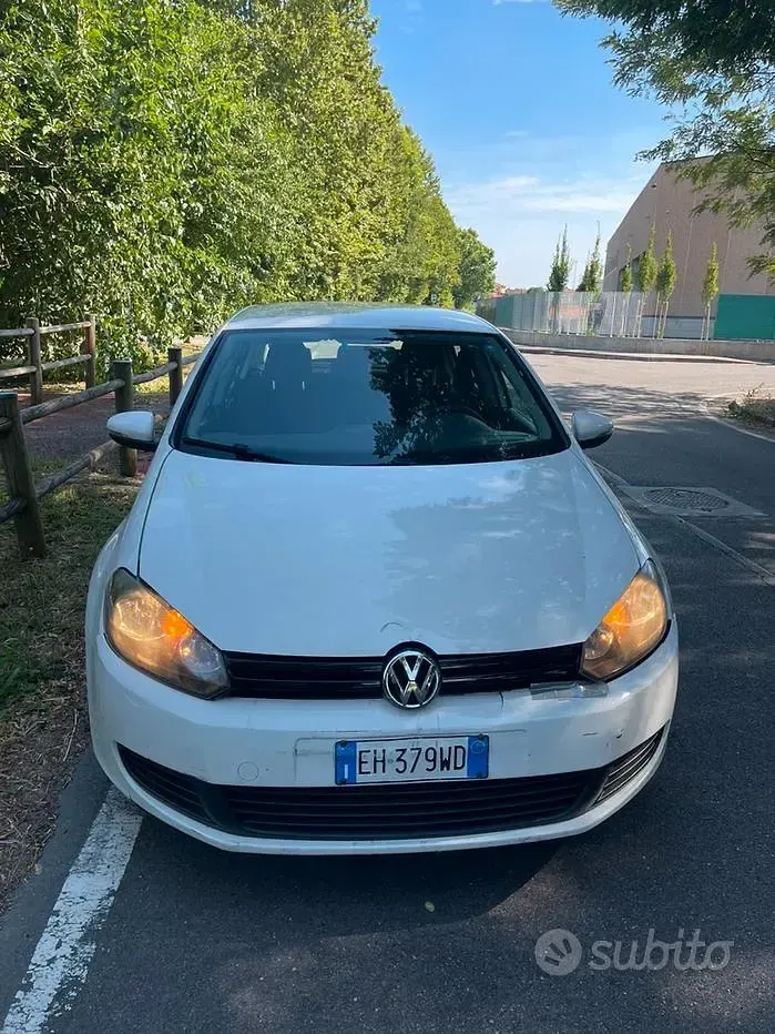 Usata VW Golf 105 CV (77 kW) 2011 Bianco Coupé