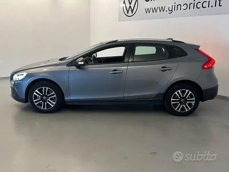 Usata Volvo V40 CC Business Edition 120 CV (88 kW) 2018 Grigio Station wagon