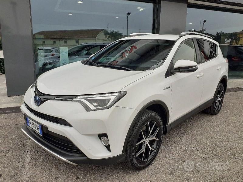 Usata Toyota RAV4 Hybrid 155 CV (114 kW) 2017 Bianco SUV