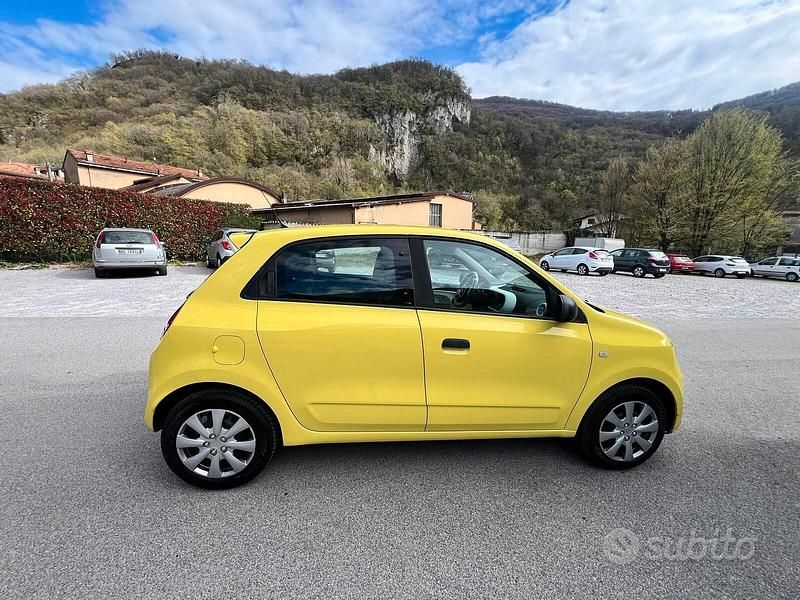 Usata Renault Twingo 69 CV (50 kW) 2017 Giallo Utilitaria