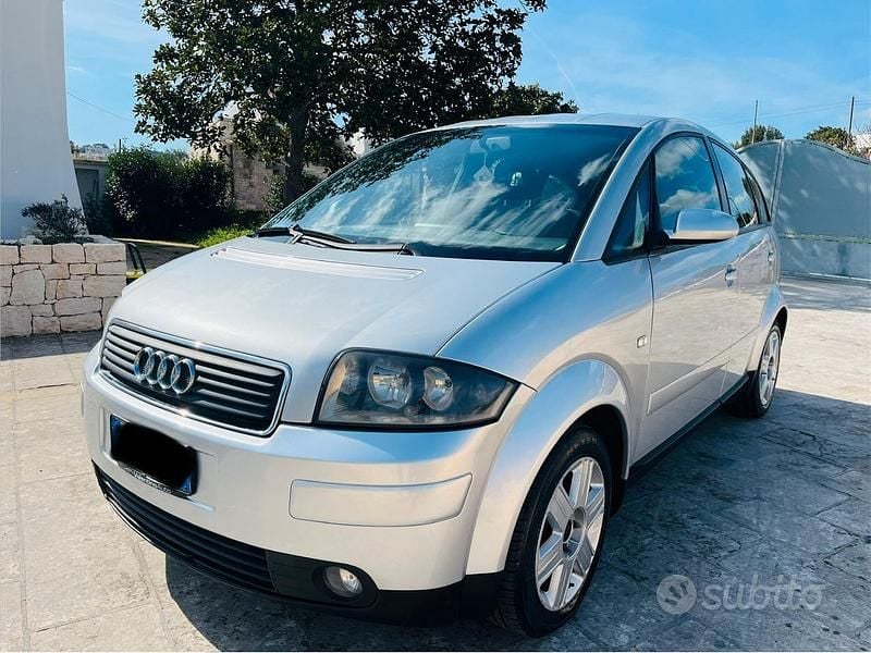 Usata Audi A2 74 CV (54 kW) 2004 Grigio Utilitaria