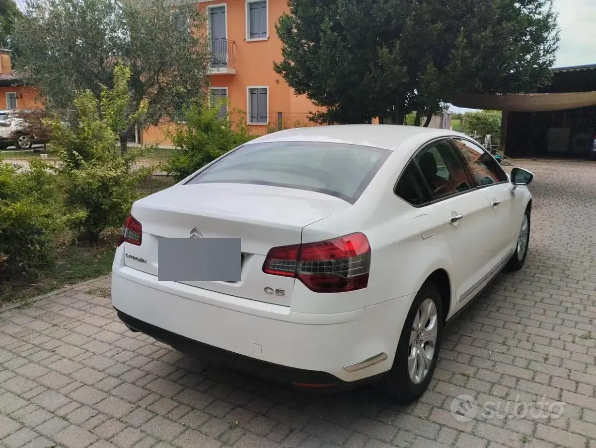 Usata Citroën C5 140 CV (102 kW) 2012 Bianco Berlina