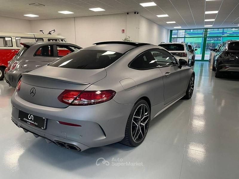 Usata Mercedes C300 AMG line 245 CV (180 kW) 2018 Grigio Coupé