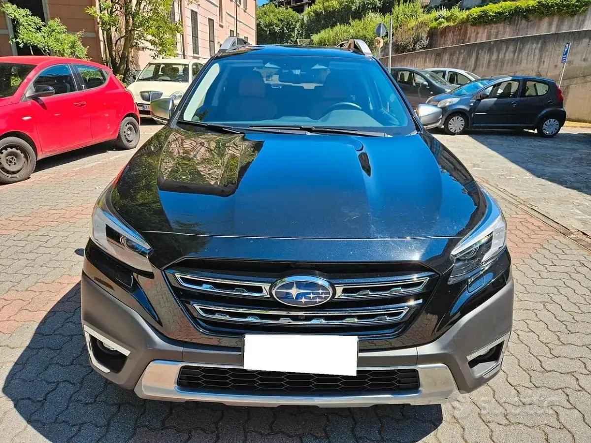 Usata Subaru Outback Premium 169 CV (124 kW) 2023 Nero Station wagon