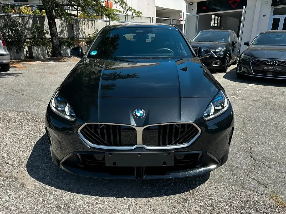 Usata BMW 118 M Sport 150 CV (110 kW) 2025 Bluazzurro Utilitaria