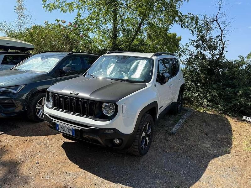 Bianco Usata 2022 Jeep Renegade Trailhawk SUV | 23.000 € (Buon prezzo) - Immagine 1/4