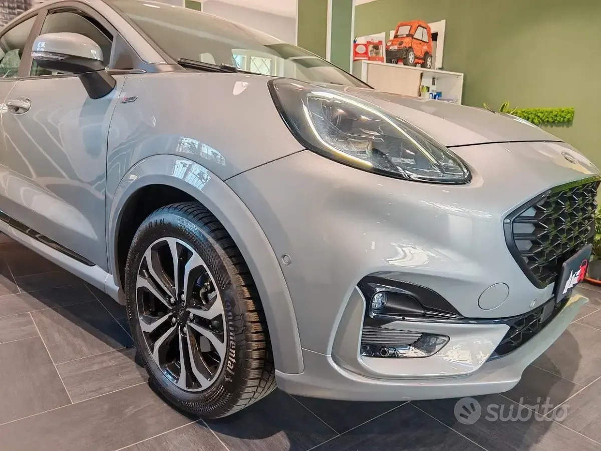 Usata Ford Puma ST-Line X 125 CV (91 kW) 2023 Grigio SUV