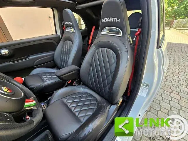 Usata Abarth 695C 179 CV (131 kW) 2024 Grigio Cabrio