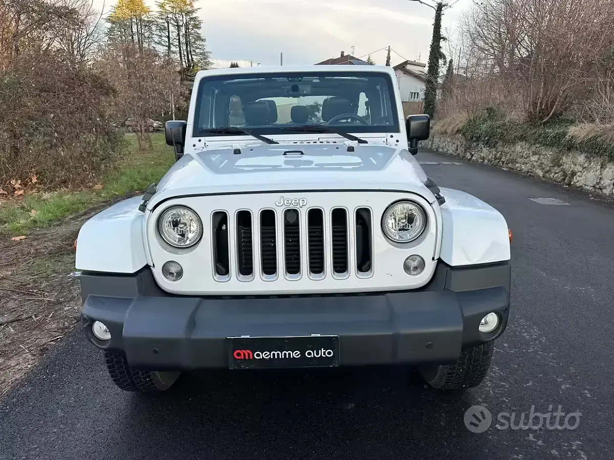 Usata Jeep Wrangler Unlimited Sahara 200 CV (147 kW) 2016 Bianco SUV