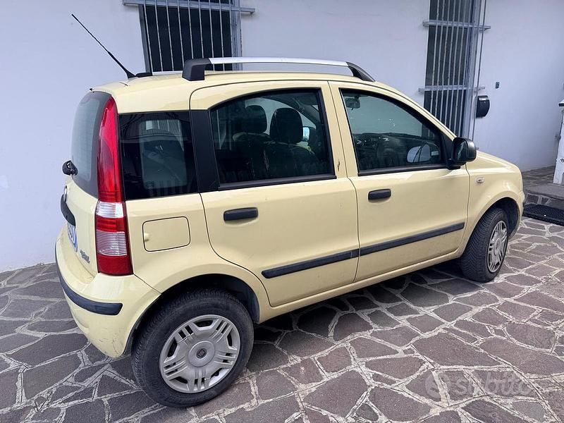 Usata Fiat Panda 77 CV (56 kW) 2012 Giallo Utilitaria