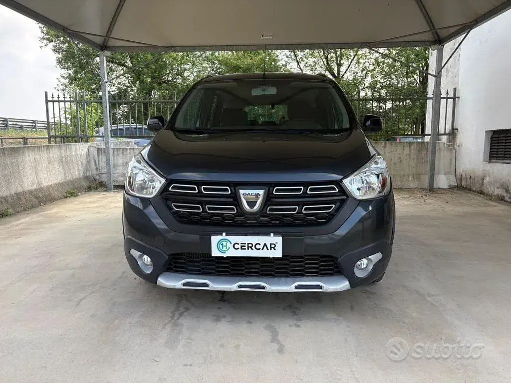 Usata Dacia Lodgy 110 CV (80 kW) 2018 Blu Monovolume