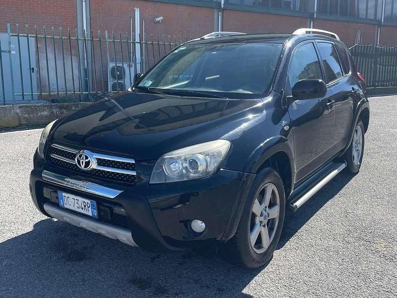 Usata Toyota RAV4 Luxury 177 CV (130 kW) 2006 SUV