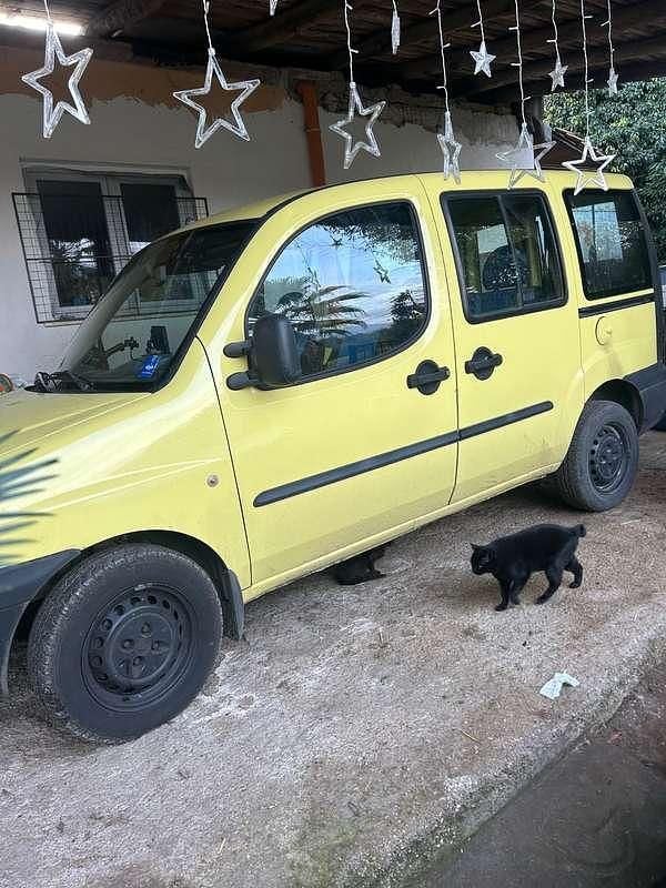 Usata Fiat Doblò 105 CV (77 kW) 2005 Monovolume