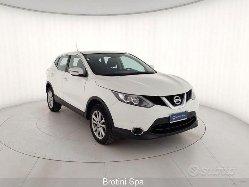 Usata Nissan Qashqai Acenta 110 CV (80 kW) 2017 Bianco SUV