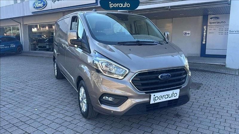 Usata Ford Transit Custom Titanium 131 CV (96 kW) 2023 Beige metallizzato Furgone