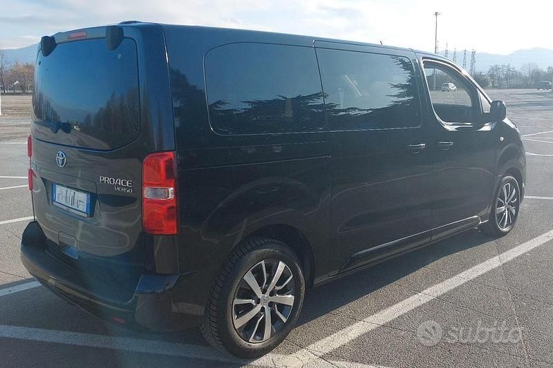 Usata Toyota Proace Verso Executive 150 CV (110 kW) 2021 Nero Station wagon