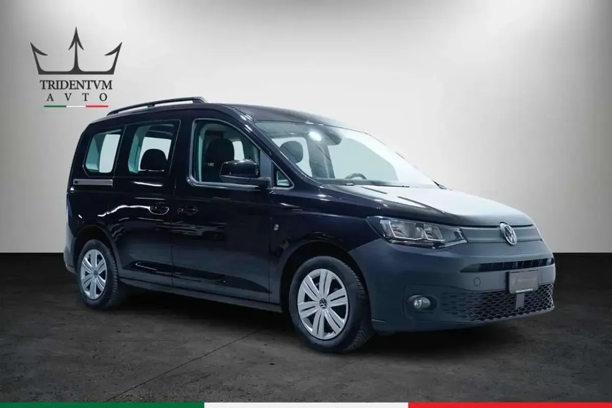 Usata VW Caddy 122 CV (89 kW) 2022 Nero Monovolume