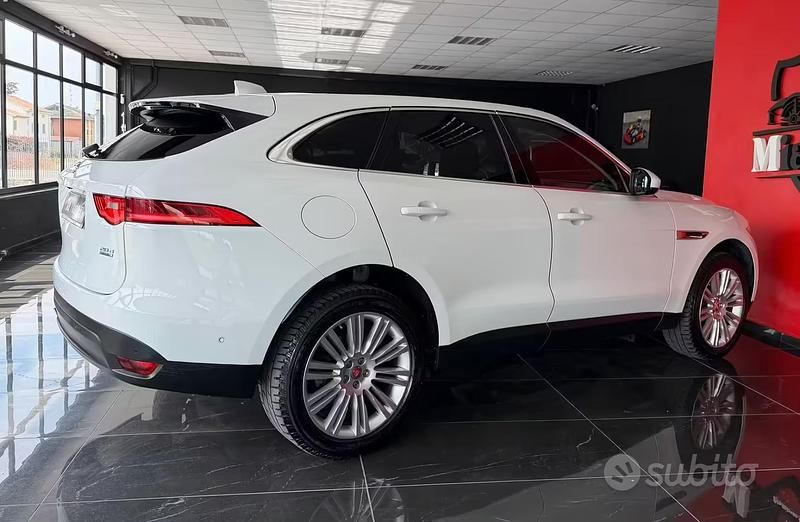 Usata Jaguar F-Pace Prestige 180 CV (132 kW) 2018 Bianco SUV