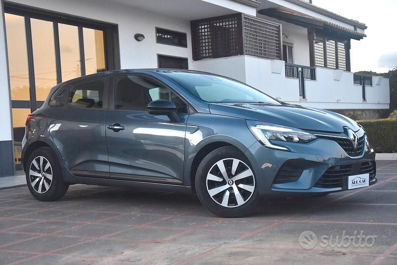 Usata Renault Clio V Techno 91 CV (66 kW) 2022 Grigio Berlina