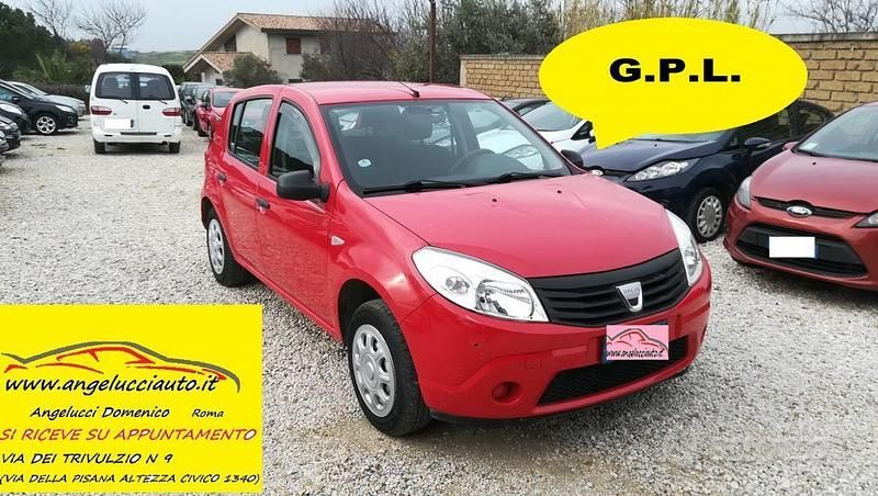 Usata Dacia Sandero 74 CV (54 kW) 2010 Rosso Berlina