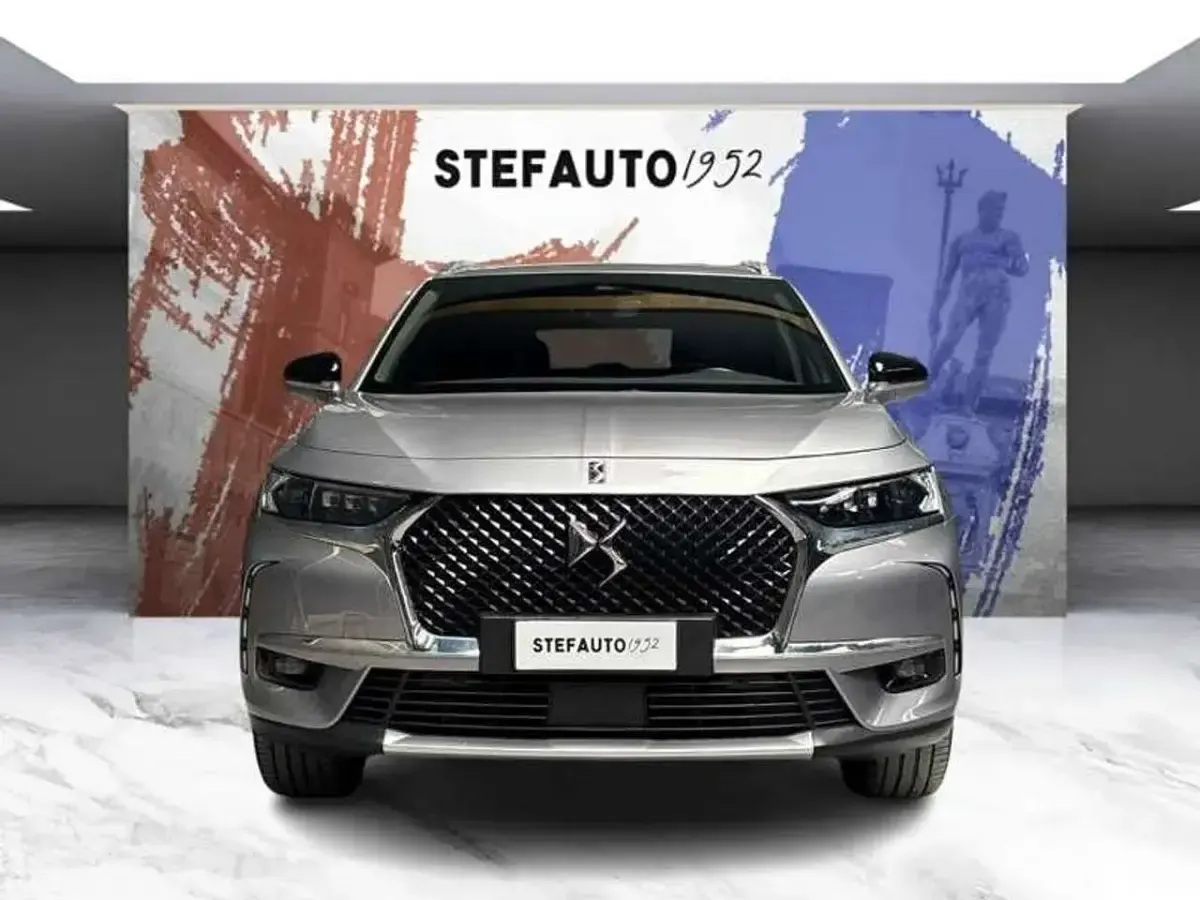 Usata DS Automobiles DS7 Crossback Grand Chic 131 CV (96 kW) 2022 Gris artense SUV